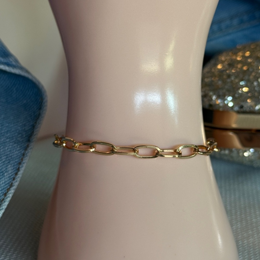 NEW | 18K Gold Plated Chain Bracelet - Picture 3 of 7